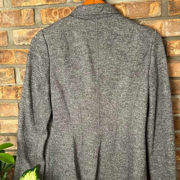 BANANA REPUBLIC WOMEN’S BLAZER IN LIKE-NEW CONDITION. SIZE 6 - Picture 7 of 7